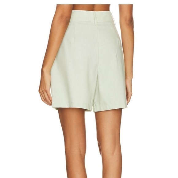 WeWoreWhat Trouser Shorts in Fog Green size 0 NWT - Picture 3 of 5